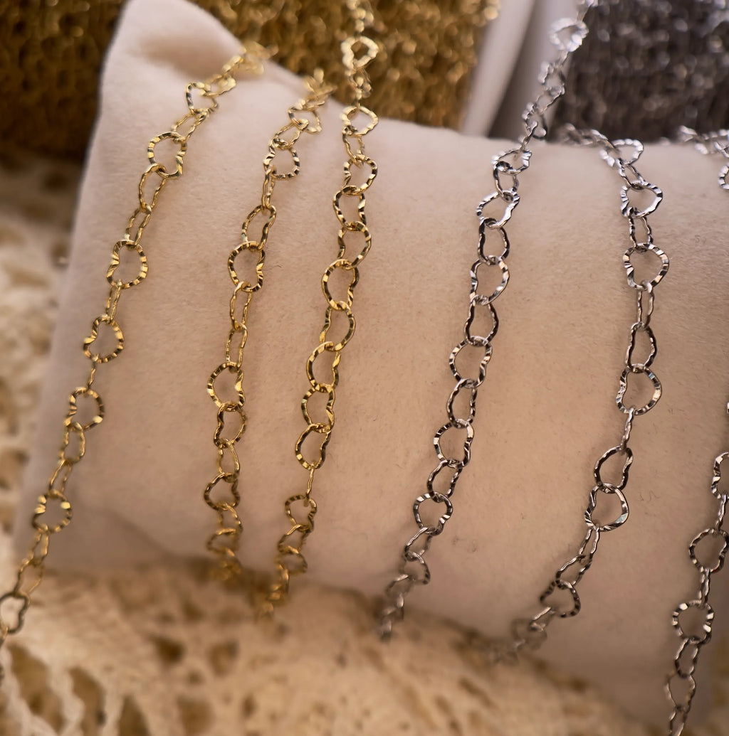 Sunflower Hearts Textured Chain