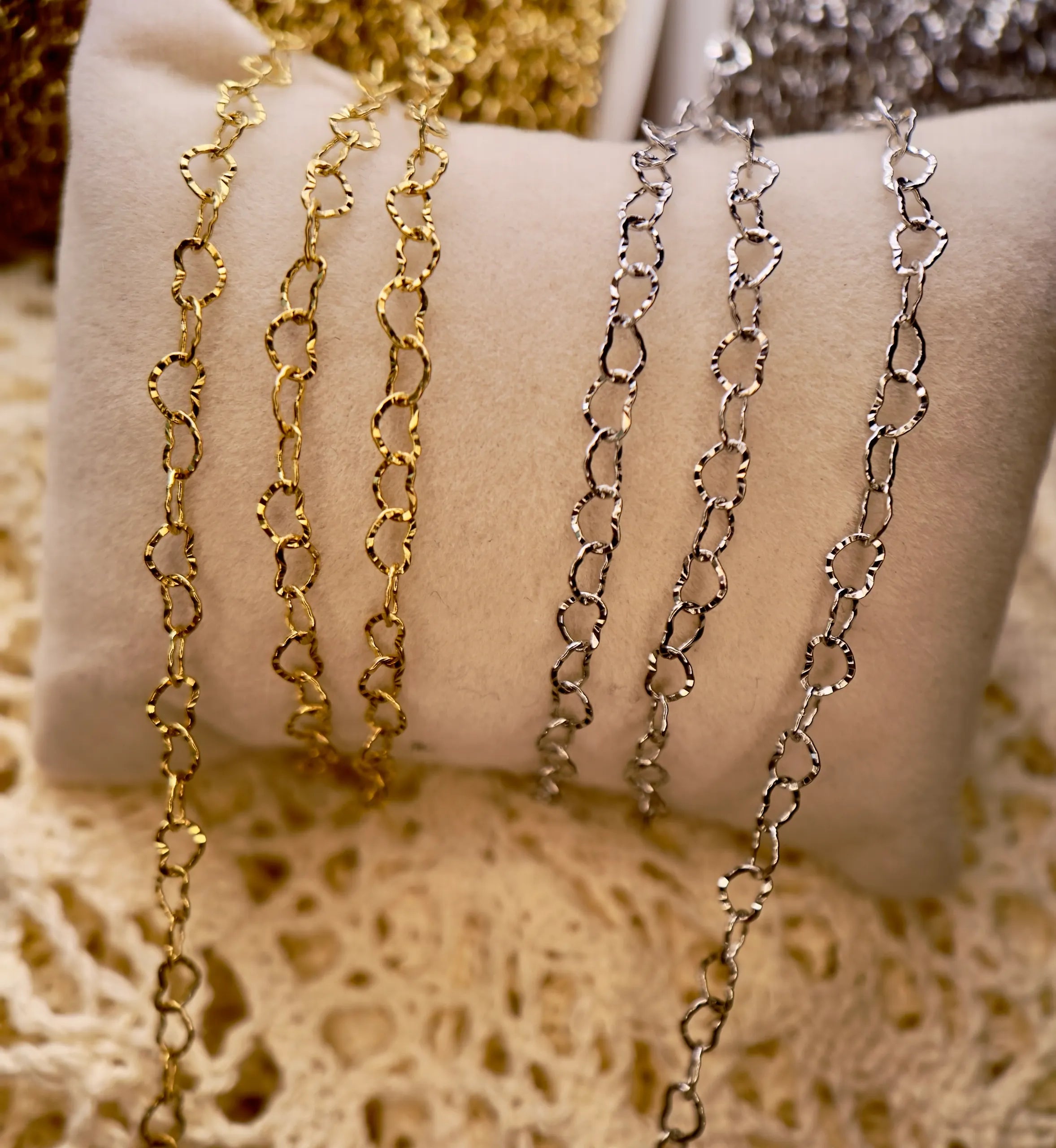 Sunflower Hearts Textured Chain