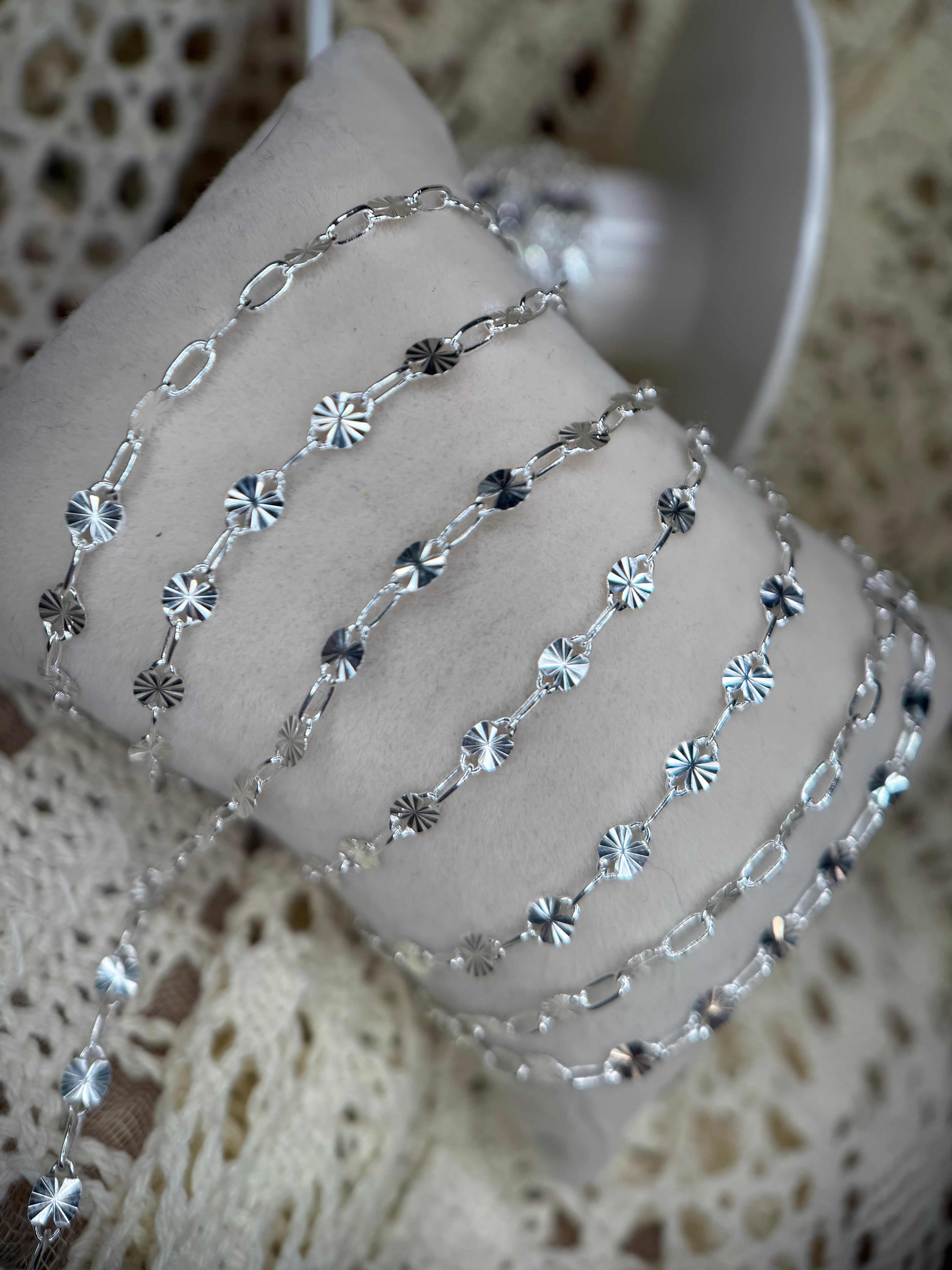 Large Starburst Paper Clip Chain