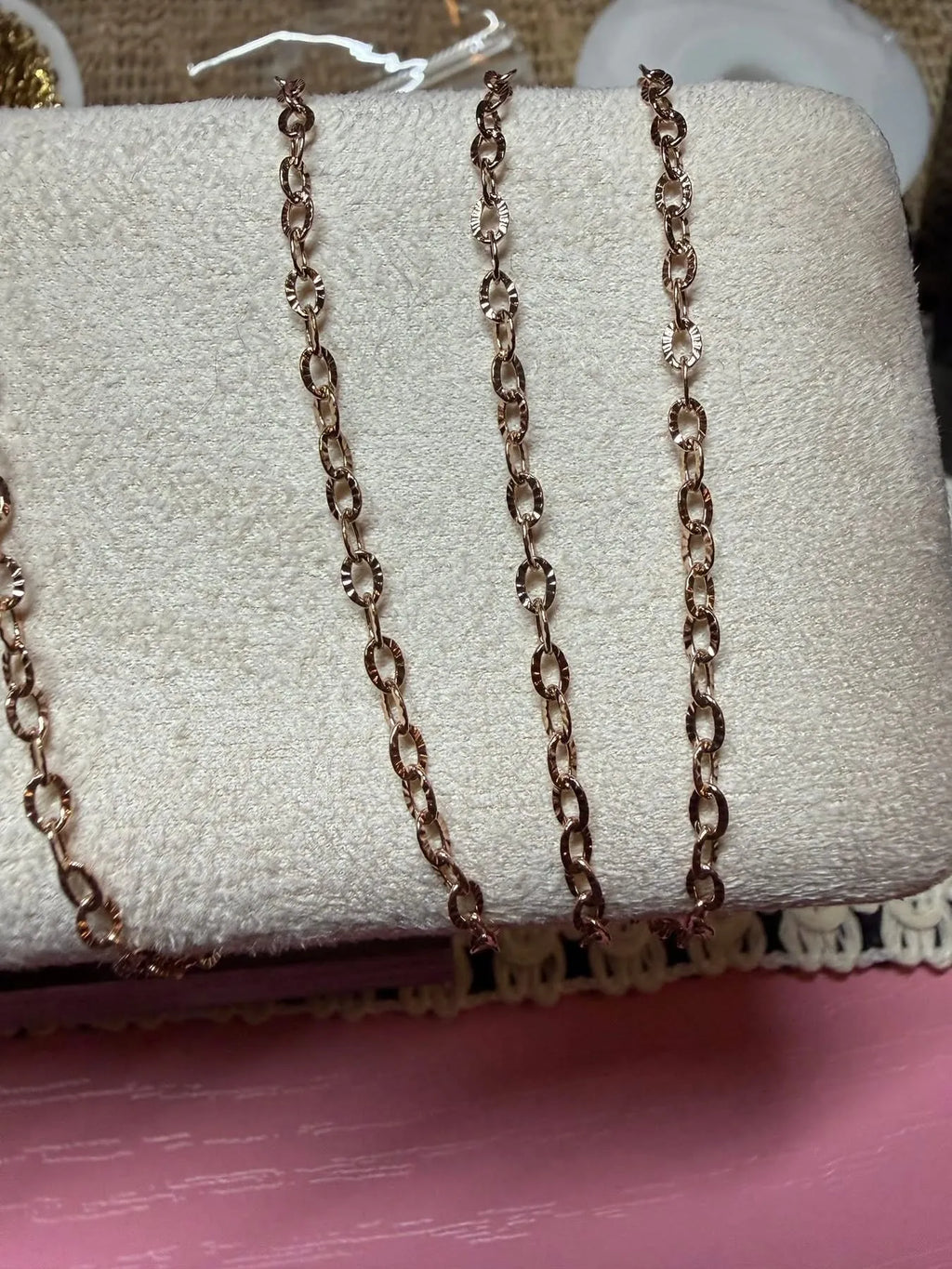 Rose gold fancy link PVD￼