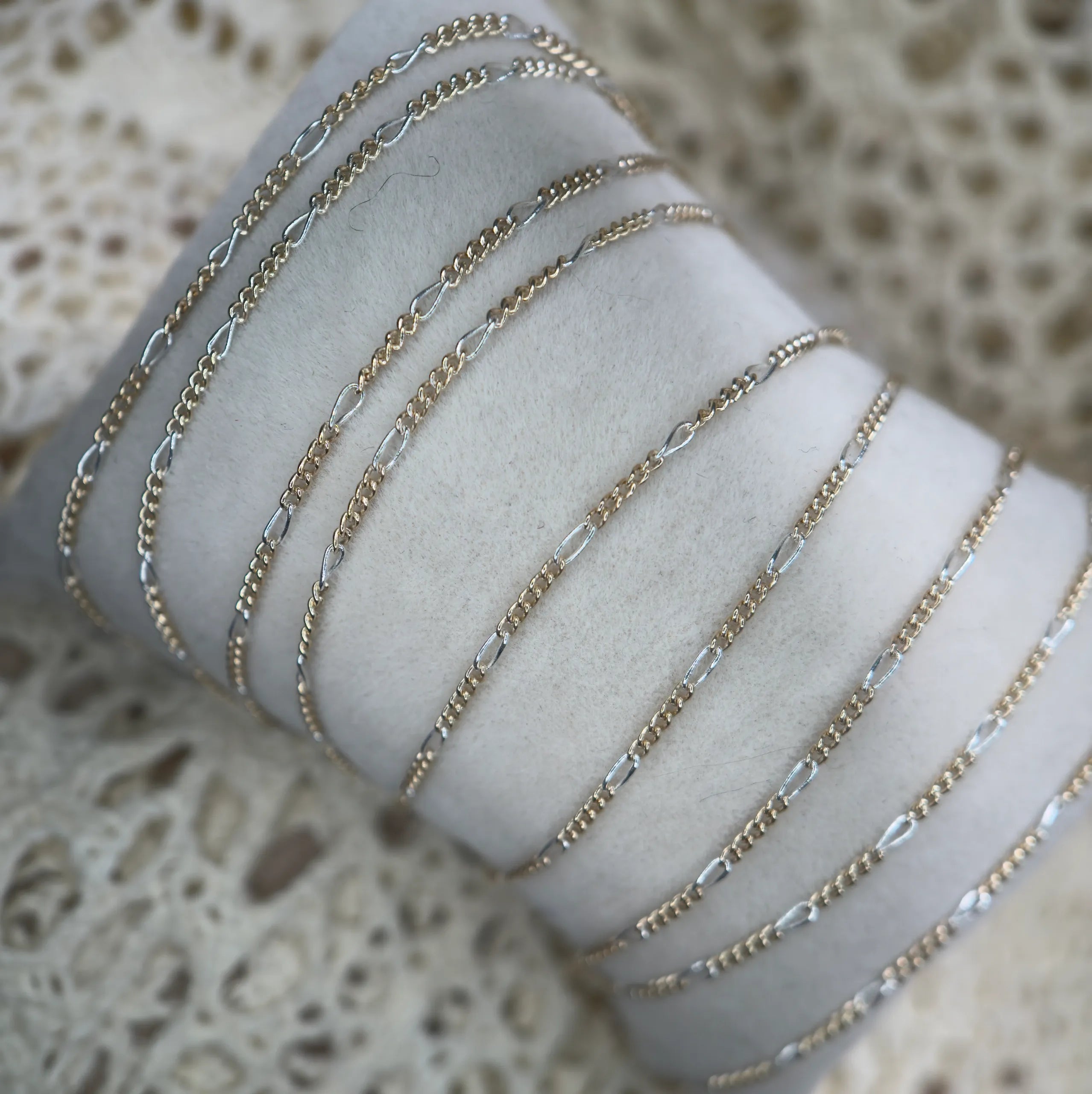 The Angie | Mixed Metal Figaro Chain