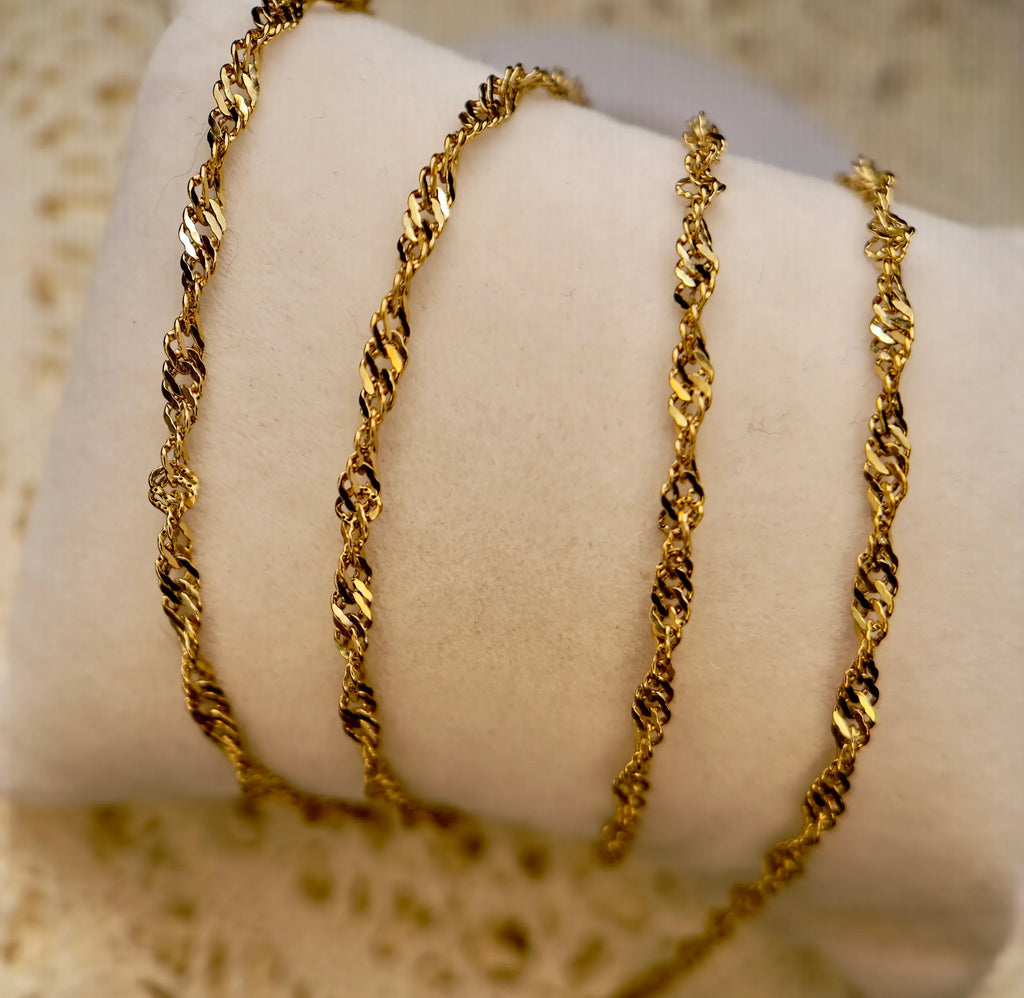 Golden Twist | 14k Gold Singapore Chain