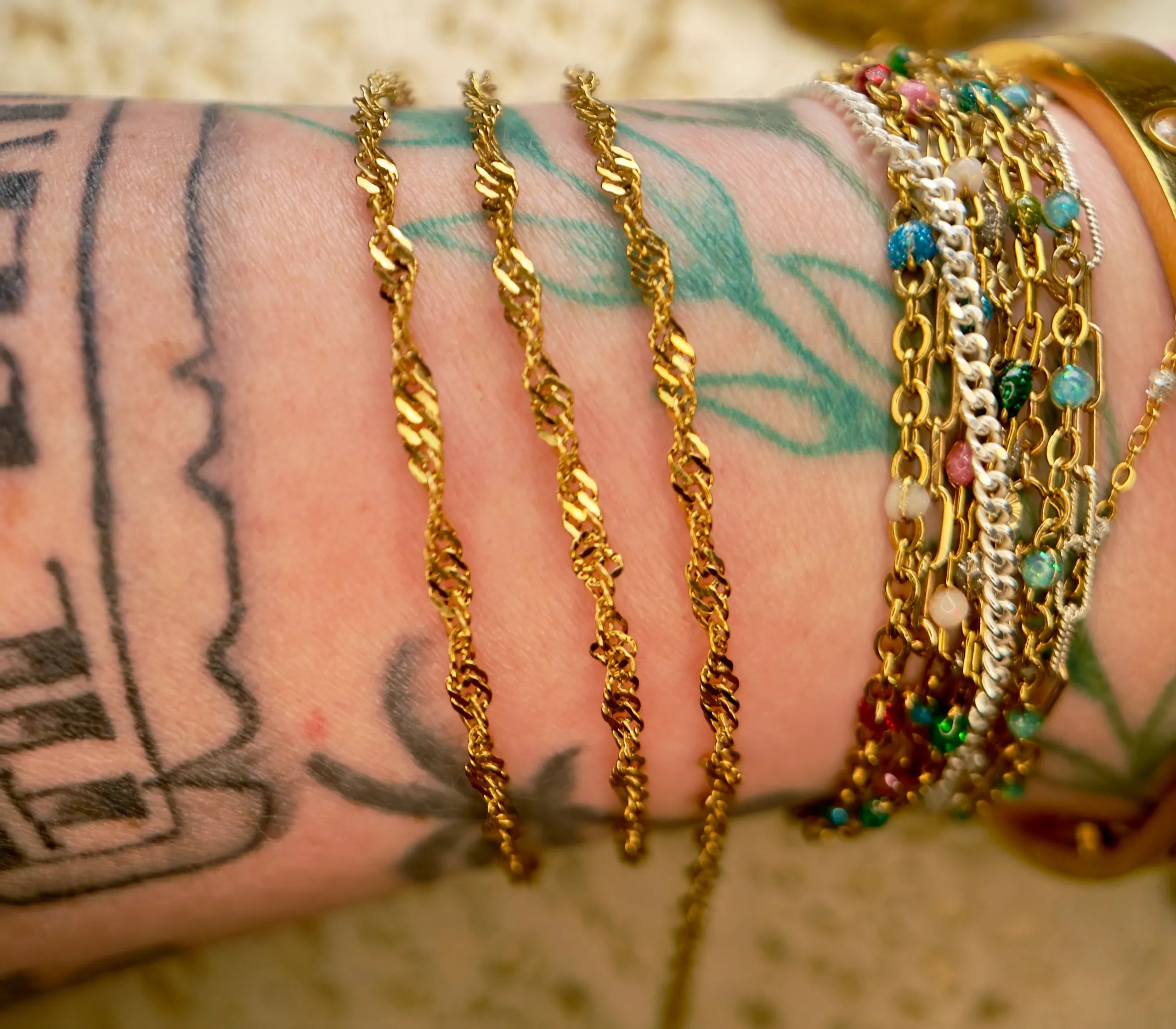 Golden Twist | 14k Gold Singapore Chain