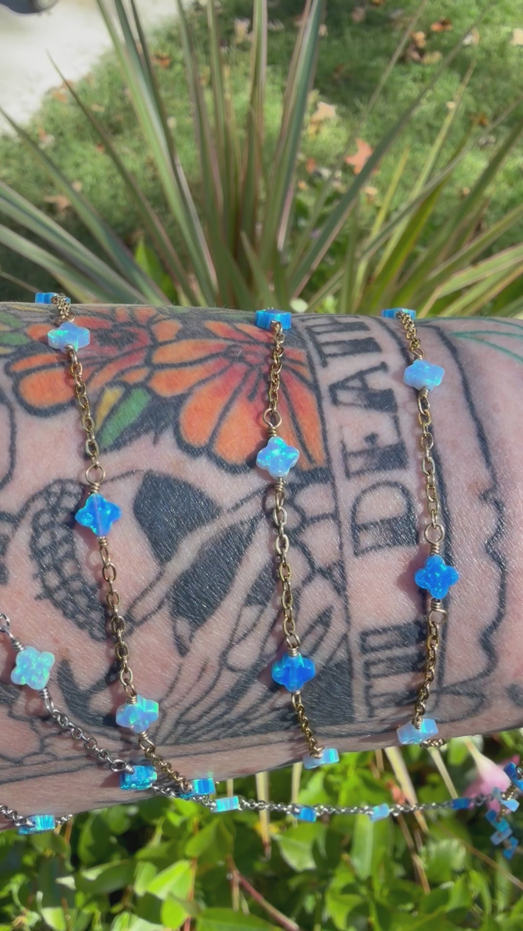 Blue Opal Lux | multicolor Clover